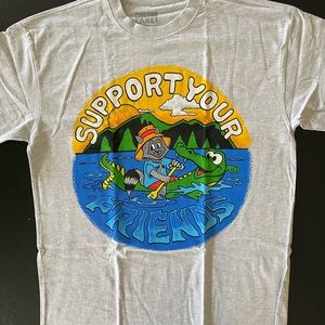New Chinatown Market Support Your Friends Tee Size Large